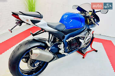 Спортбайк Suzuki GSX-R 750 2013 в 