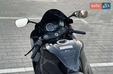 Спортбайк Suzuki GSX-R 750 2024 в 