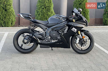 Спортбайк Suzuki GSX-R 750 2024 в 