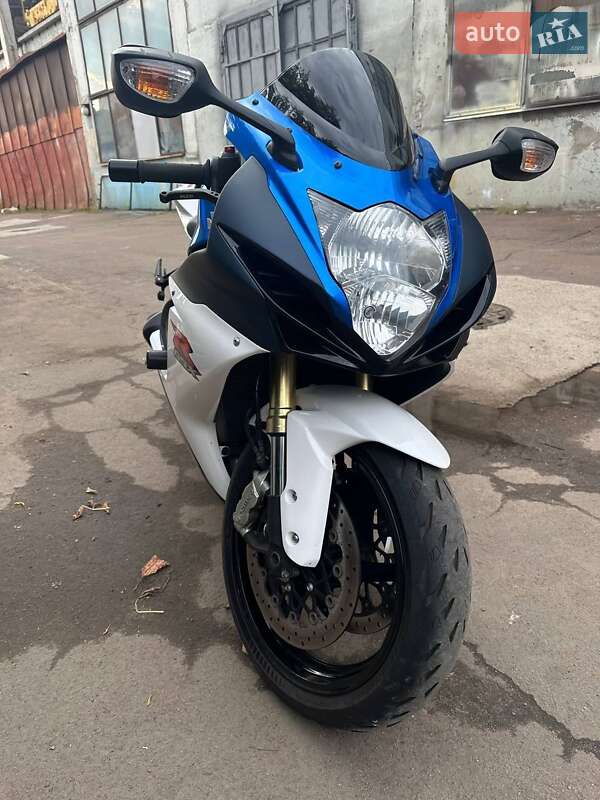 Спортбайк Suzuki GSX-R 750 2011 в Киеве