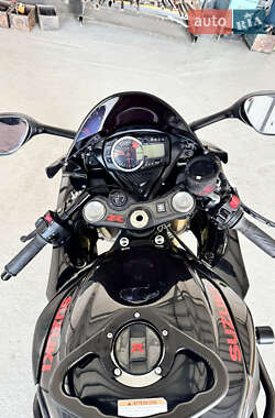 Спортбайк Suzuki GSX-R 750 2019 в 