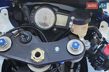 Спортбайк Suzuki GSX-R 750 2008 в 