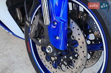 Спортбайк Suzuki GSX-R 750 2008 в 