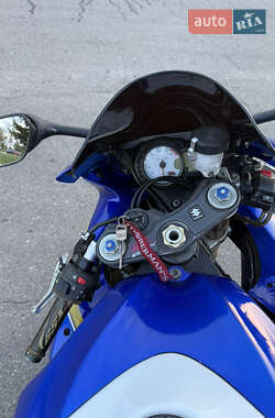Спортбайк Suzuki GSX-R 750 2006 в 