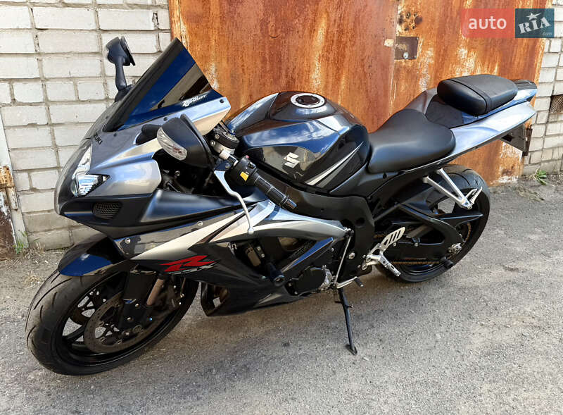Спортбайк Suzuki GSX-R 750 2007 в Дніпрі
