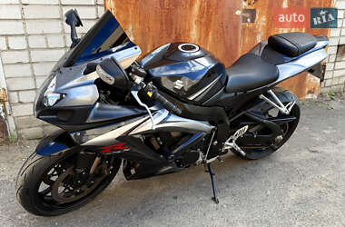 Спортбайк Suzuki GSX-R 750 2007 в 