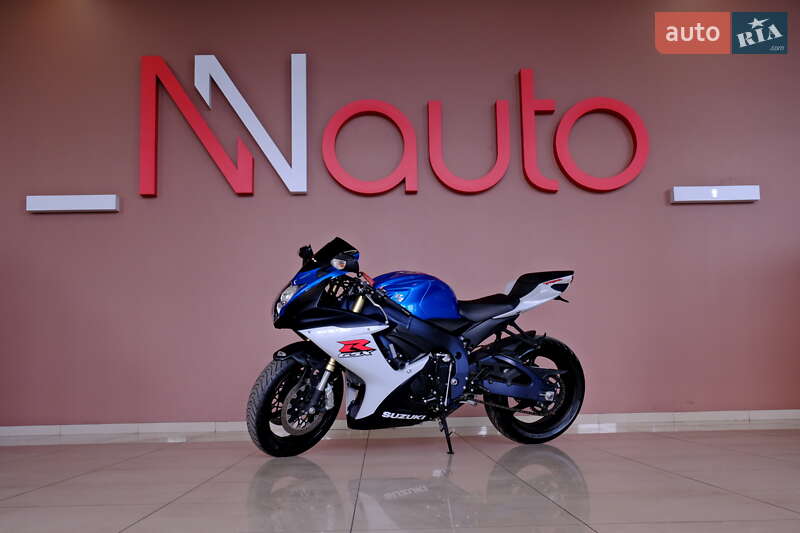 Suzuki GSX-R 750 2011 Suzuki GSX-R 750 2011