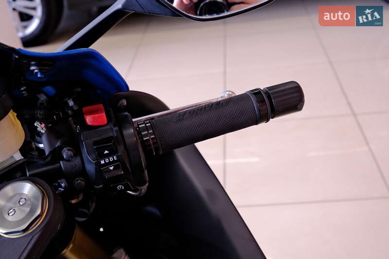 Спортбайк Suzuki GSX-R 750 2011 в Одессе фото 13 Спортбайк Suzuki GSX-R 750 2011 в Одессе