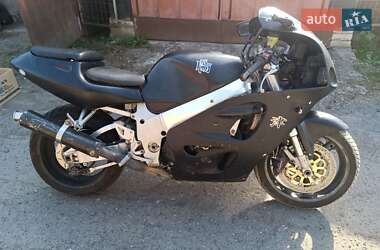 Спортбайк Suzuki GSX-R 750 2000 в Луцке