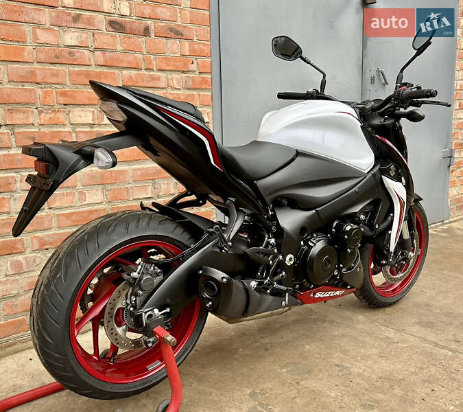 Мотоцикл Без обтекателей (Naked bike) Suzuki GSX-S 1000 2018 в Нежине