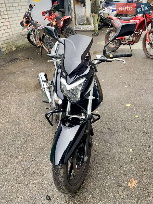 Suzuki GW 250 2014 Suzuki GW 250 2014