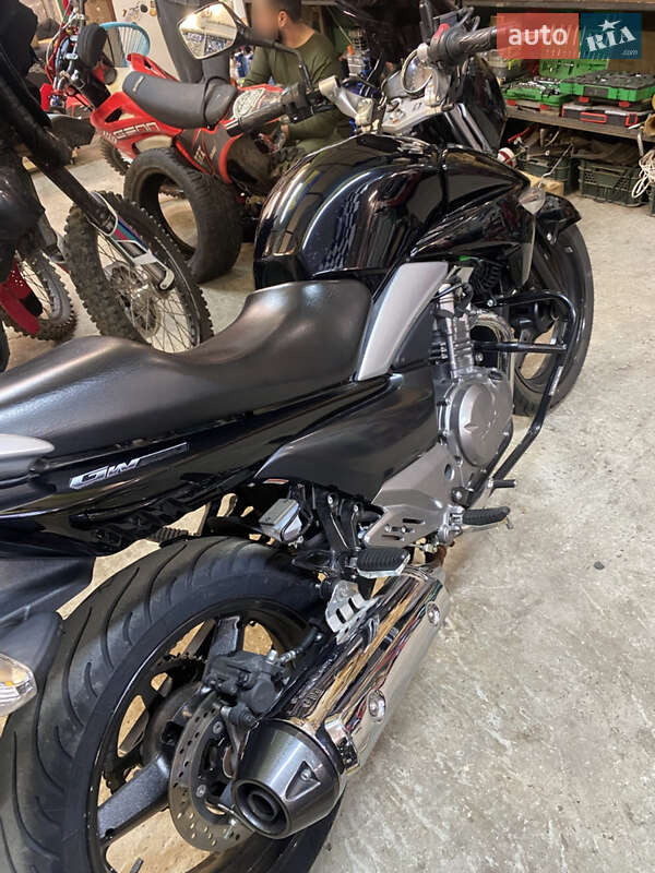 Мотоцикл Без обтікачів (Naked bike) Suzuki GW 250 2014 в Києві
