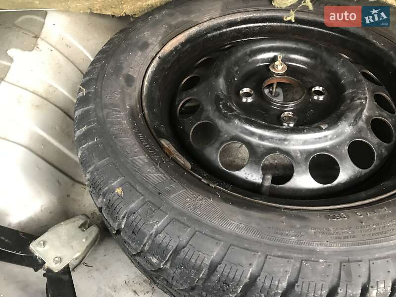 Хэтчбек Suzuki Ignis 2005 в Радехове