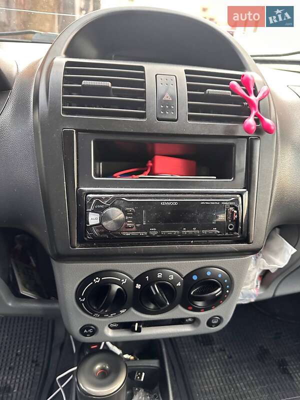 Хетчбек Suzuki Ignis 2004 в Броварах