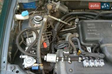 Хэтчбек Suzuki Ignis 2004 в 