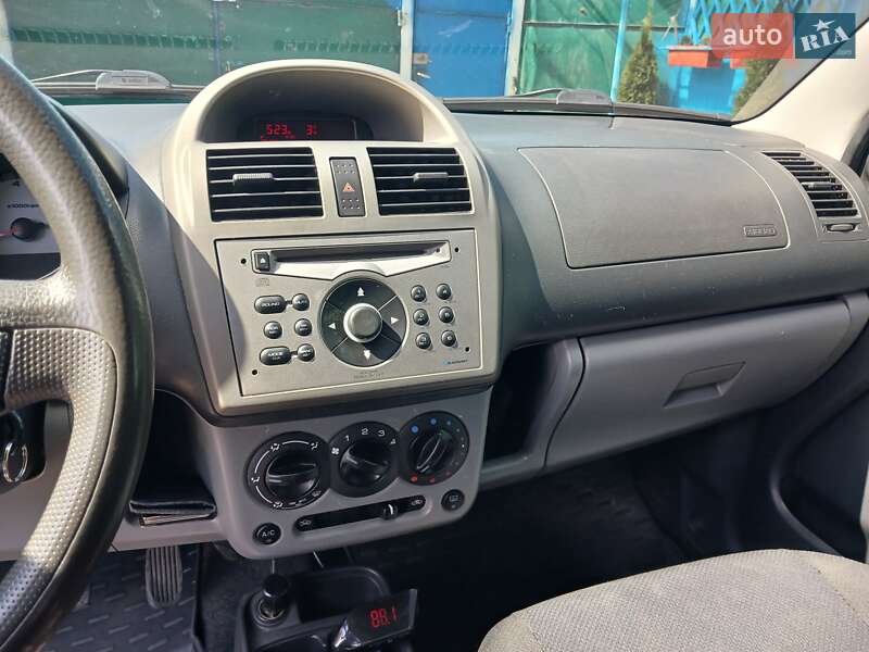Универсал Suzuki Ignis 2005 в Южноукраинске фото 15 Универсал Suzuki Ignis 2005 в Южноукраинске