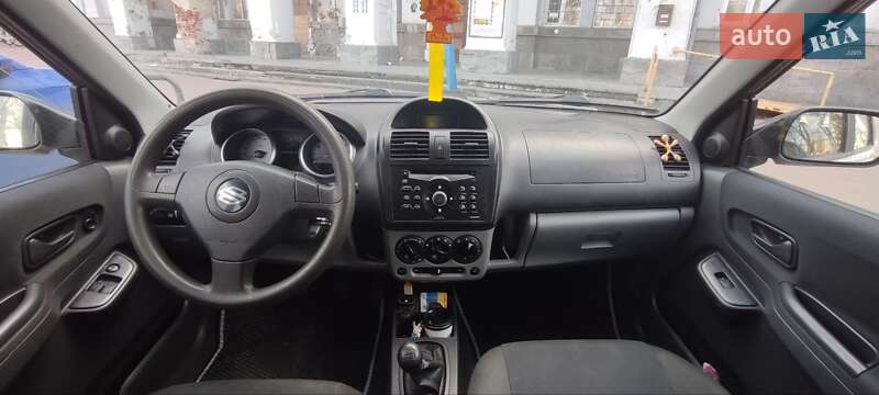 Хэтчбек Suzuki Ignis 2006 в Чернигове