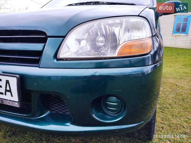 Хэтчбек Suzuki Ignis 2004 в Драбове