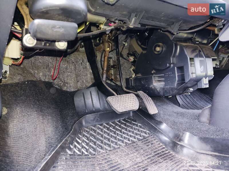 Хэтчбек Suzuki Ignis 2004 в Драбове