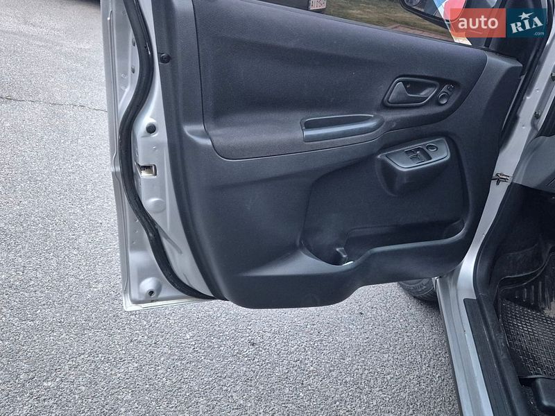 Хэтчбек Suzuki Ignis 2004 в Буче