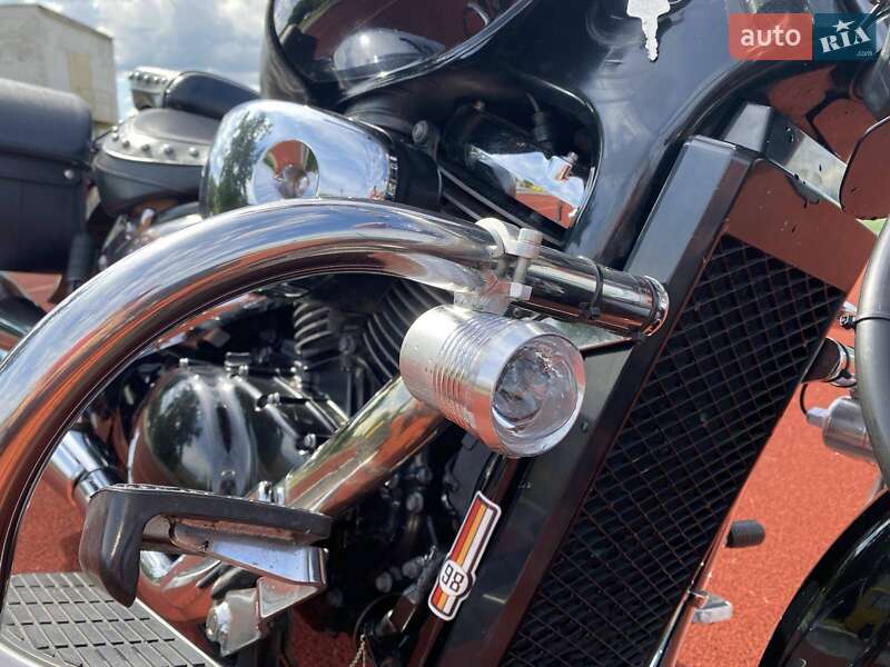 Мотоцикл Круизер Suzuki Intruder 400 2007 в Магдалиновке