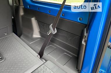 Позашляховик / Кросовер Suzuki Jimny 2021 в 