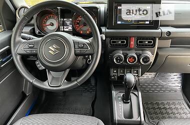 Позашляховик / Кросовер Suzuki Jimny 2021 в 