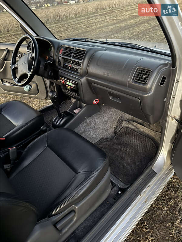 Внедорожник / Кроссовер Suzuki Jimny 2004 в Болехове