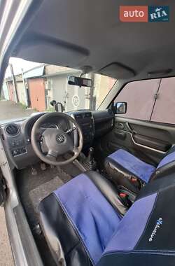 Внедорожник / Кроссовер Suzuki Jimny 2010 в 