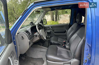 Внедорожник / Кроссовер Suzuki Jimny 2000 в 