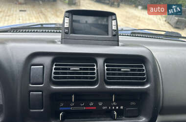 Внедорожник / Кроссовер Suzuki Jimny 2000 в 
