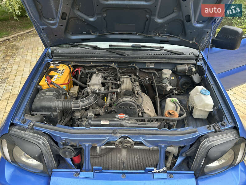 Внедорожник / Кроссовер Suzuki Jimny 2000 в Киеве