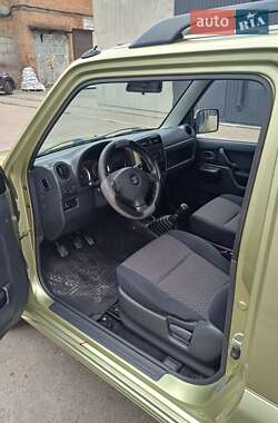 Внедорожник / Кроссовер Suzuki Jimny 2012 в 