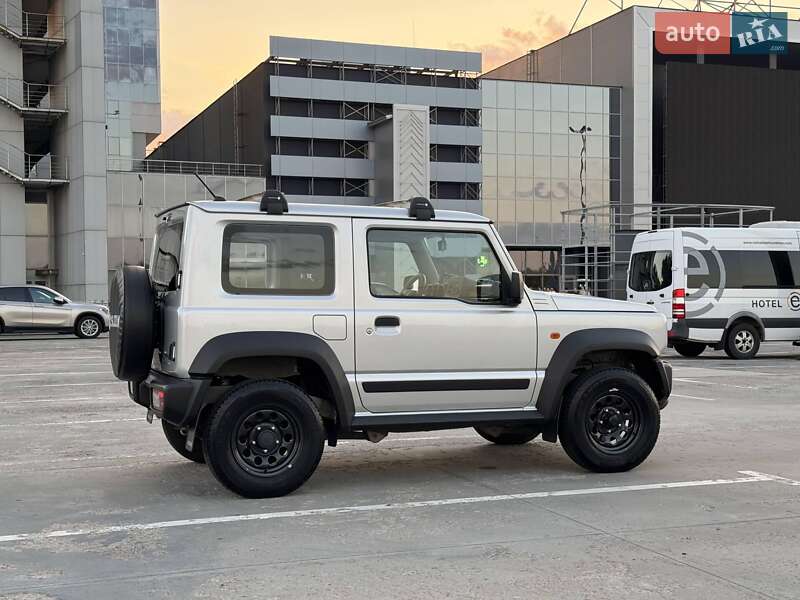 Внедорожник / Кроссовер Suzuki Jimny 2022 в Киеве