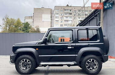 Позашляховик / Кросовер Suzuki Jimny 2019 в 