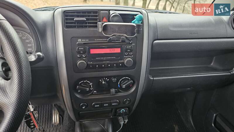 Позашляховик / Кросовер Suzuki Jimny 2006 в Запоріжжі фото 17 Позашляховик / Кросовер Suzuki Jimny 2006 в Запоріжжі