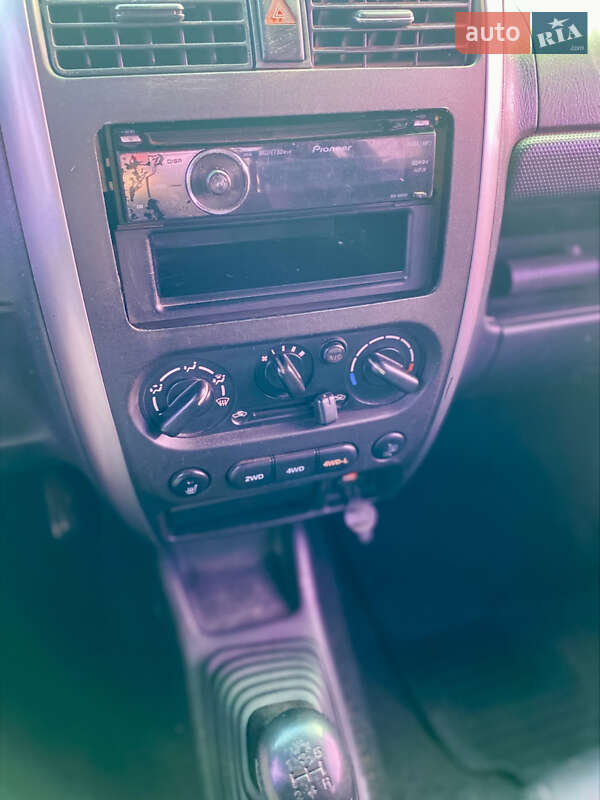 Внедорожник / Кроссовер Suzuki Jimny 2006 в Киеве фото 3 Внедорожник / Кроссовер Suzuki Jimny 2006 в Киеве