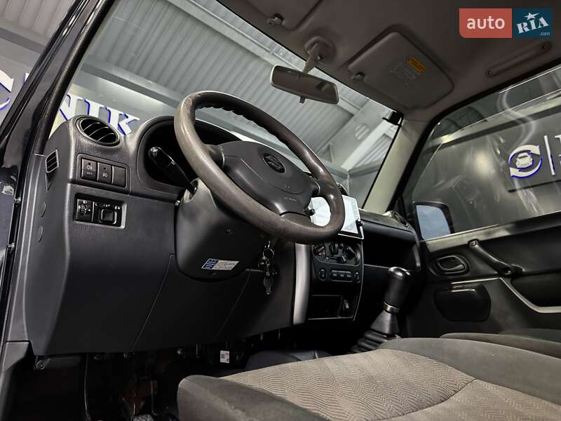 Позашляховик / Кросовер Suzuki Jimny 2013 в Києві фото 27 Позашляховик / Кросовер Suzuki Jimny 2013 в Києві