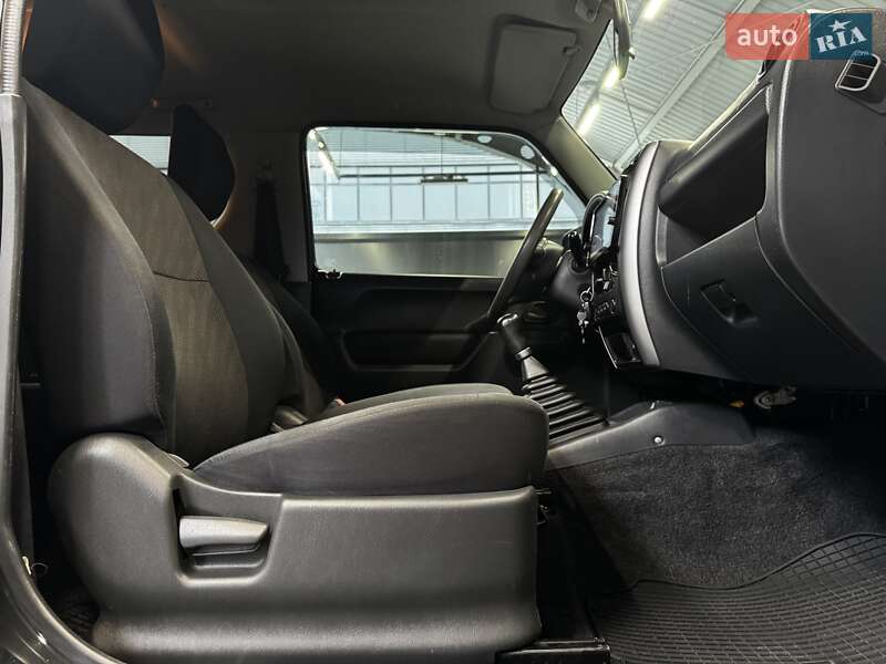 Позашляховик / Кросовер Suzuki Jimny 2013 в Києві фото 35 Позашляховик / Кросовер Suzuki Jimny 2013 в Києві