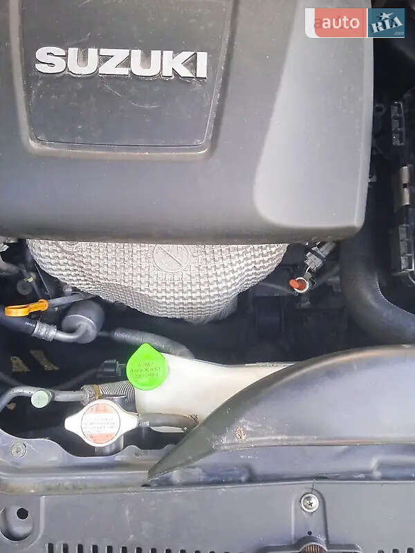 Седан Suzuki Kizashi 2010 в Тернополе