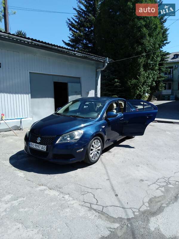 Седан Suzuki Kizashi 2010 в Тернополе