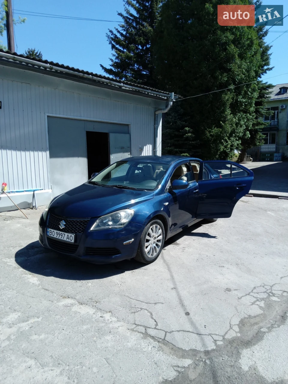 2010 Suzuki Kizashi - мініатюра 24