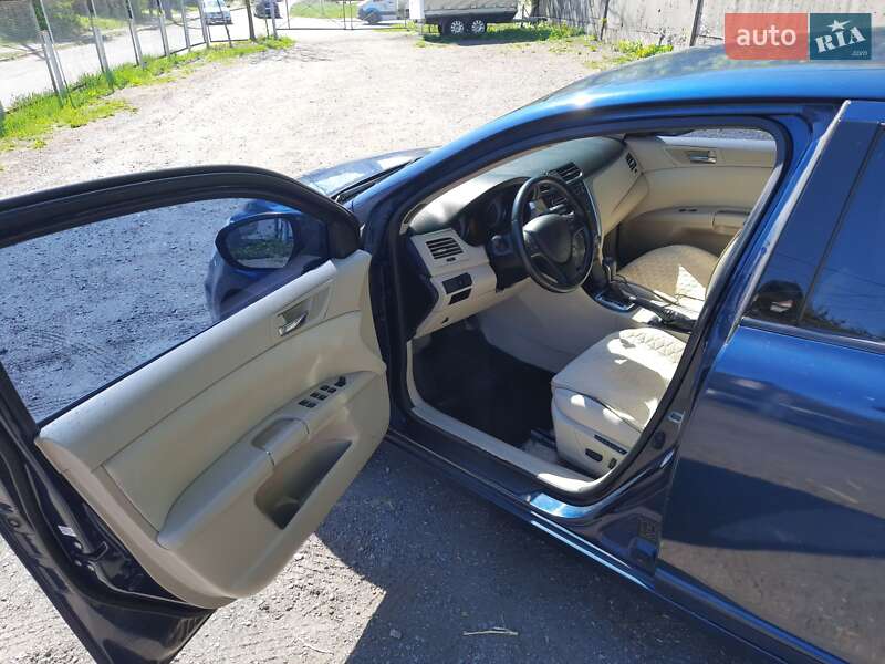 Седан Suzuki Kizashi 2012 в Києві