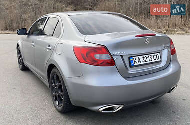 Седан Suzuki Kizashi 2010 в 
