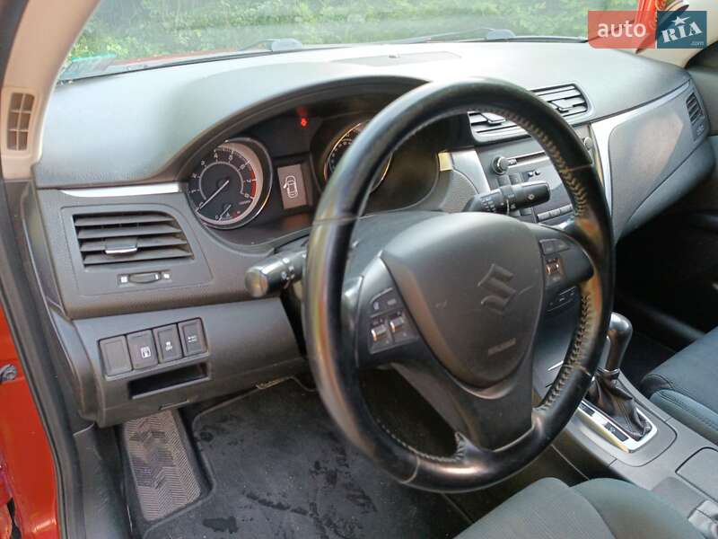 Седан Suzuki Kizashi 2012 в Конотопі