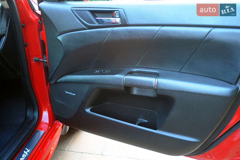 Седан Suzuki Kizashi 2010 в Рівному