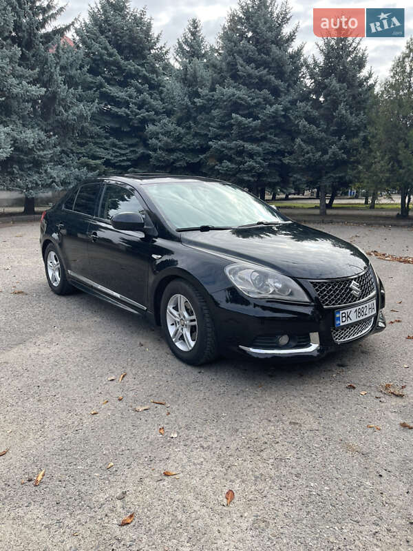 Седан Suzuki Kizashi 2010 в Вознесенске фото 6 Седан Suzuki Kizashi 2010 в Вознесенске