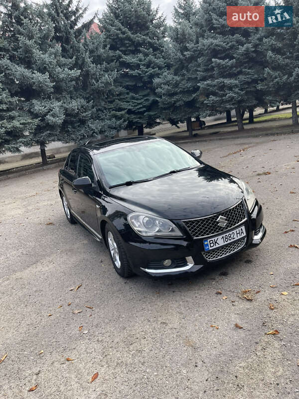 Седан Suzuki Kizashi 2010 в Вознесенске фото 12 Седан Suzuki Kizashi 2010 в Вознесенске
