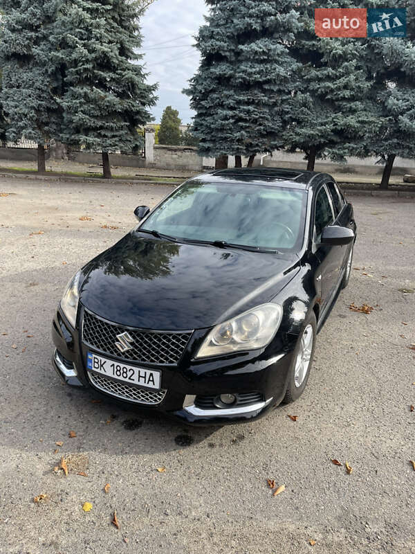 Седан Suzuki Kizashi 2010 в Вознесенске фото 29 Седан Suzuki Kizashi 2010 в Вознесенске