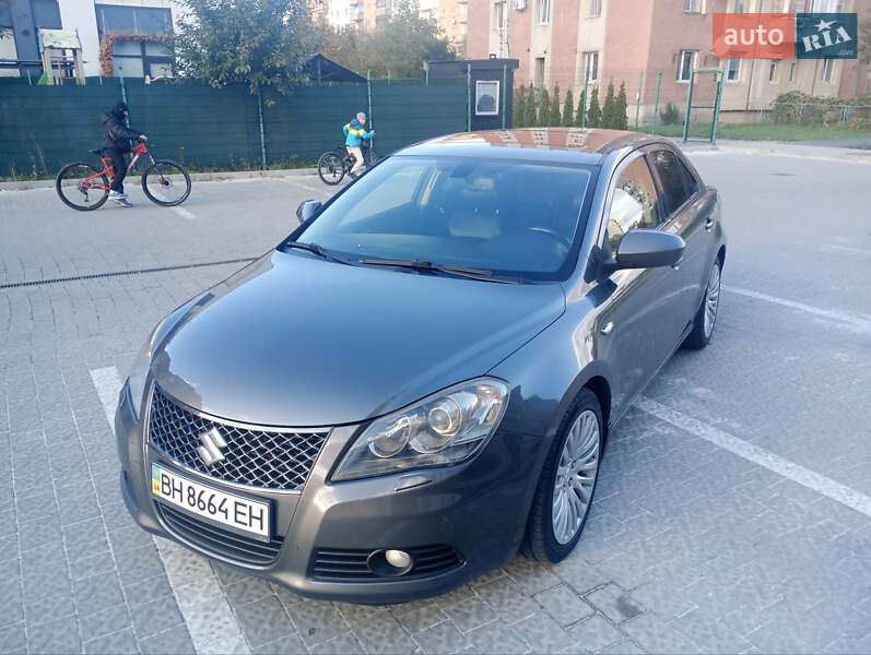 Седан Suzuki Kizashi 2011 в Ужгороде фото 4 Седан Suzuki Kizashi 2011 в Ужгороде
